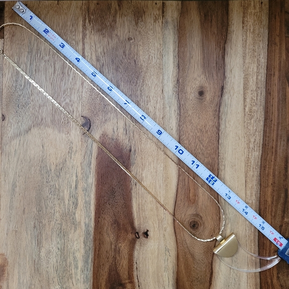 Long gold chain and see through resin pendant necklace - Picture 4 of 7